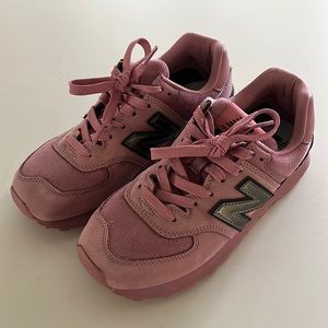New Balance 574 Women’s 6.5